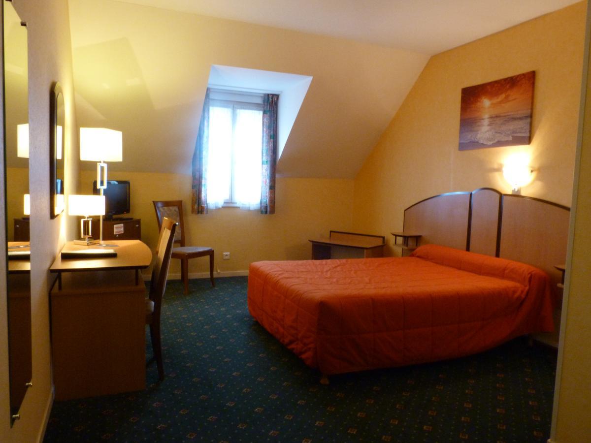 Hostellerie Du Chateau Saint-Pere-sur-Loire 外观 照片